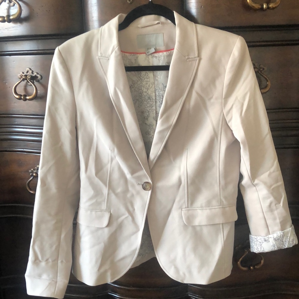 H&M’s Jacket/blazer